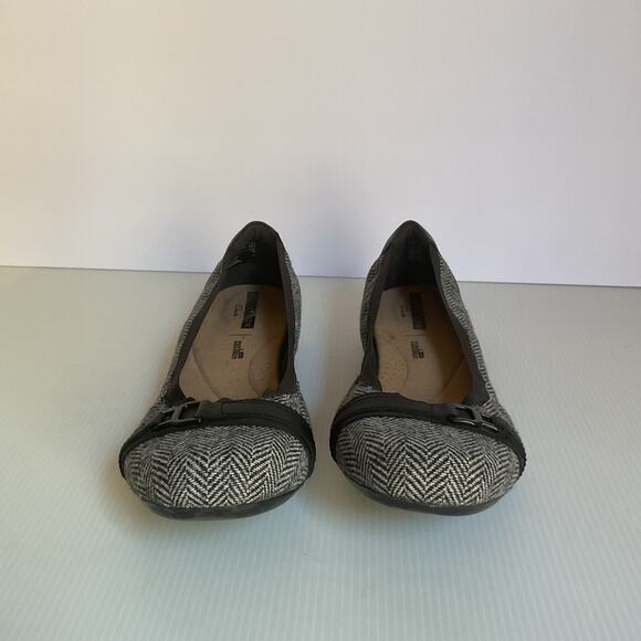 Clarks Ballet Flats Women’s Size 8.5 Cushion Soft Gray Black Everyday - Picture 5 of 9